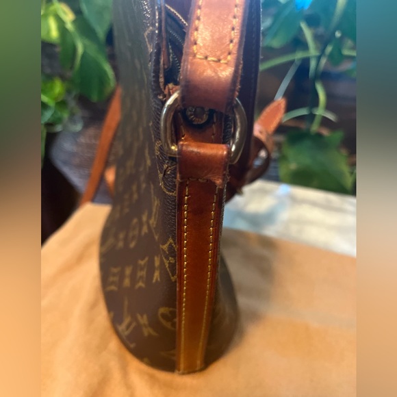 Vintage Louis Vuitton Monogram Canvas Cross Body Bag - Picture 6 of 15